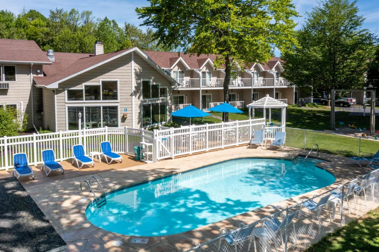 Somerset Inn & Suites Ephraim Exterior photo