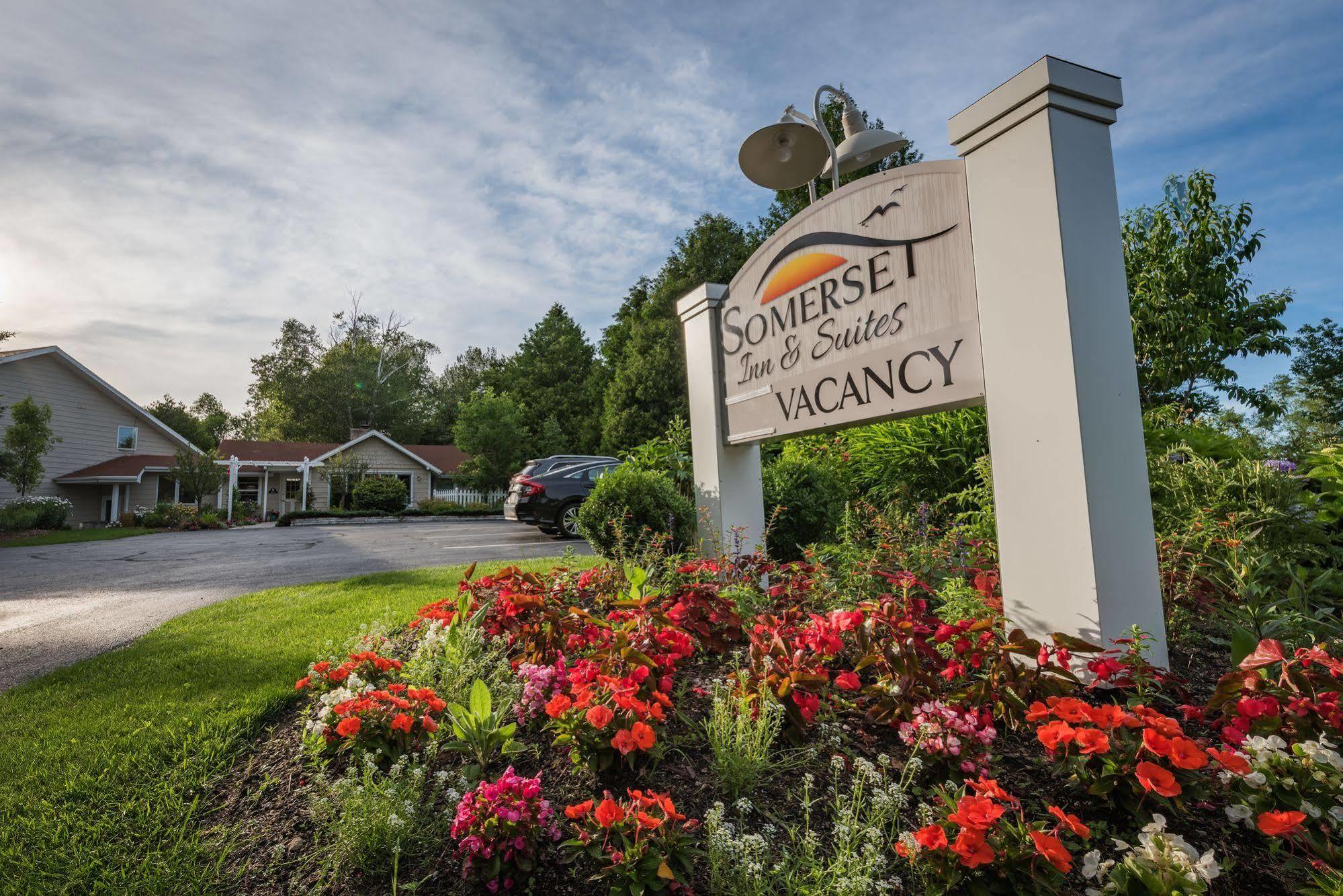 Somerset Inn & Suites Ephraim Exterior photo