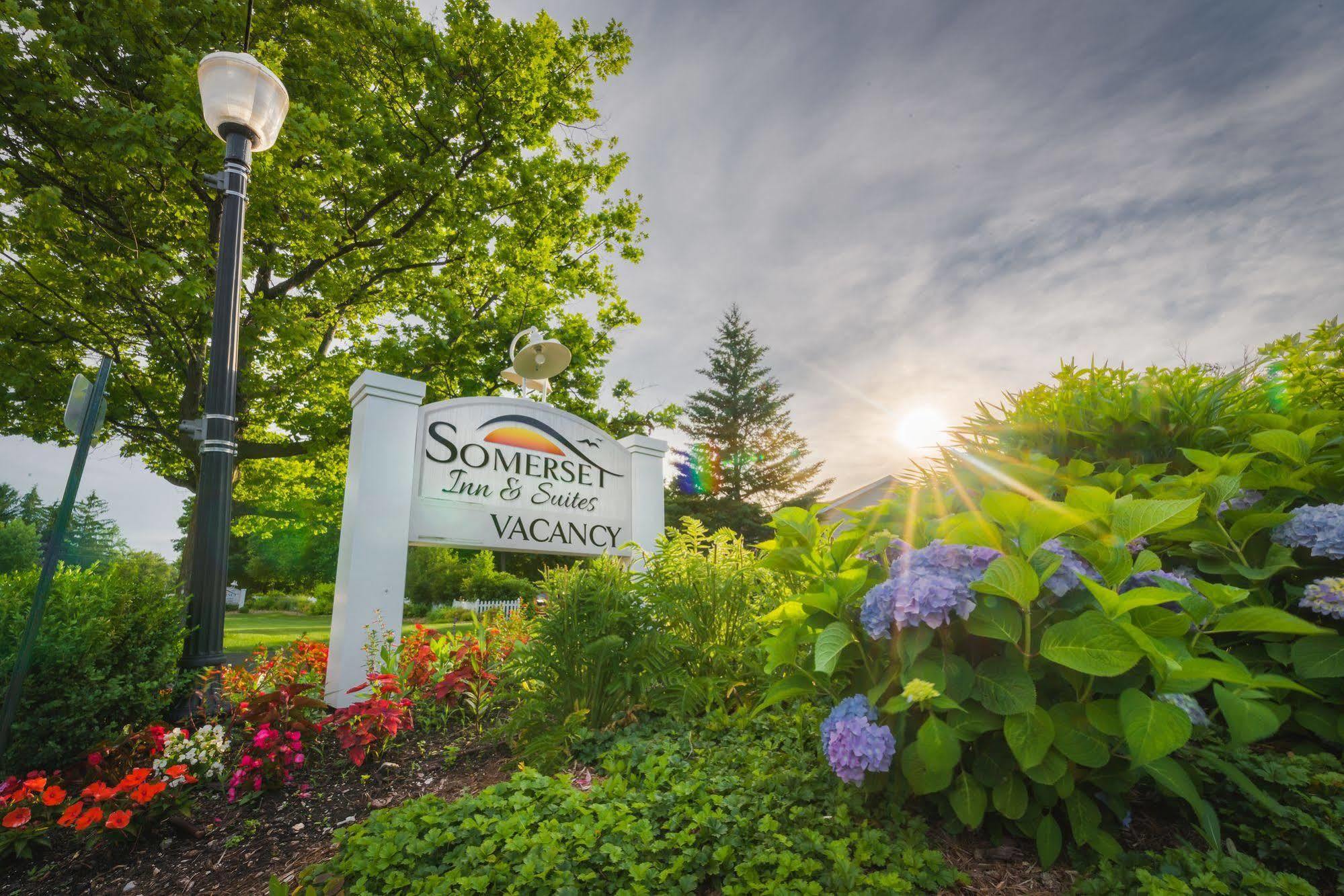 Somerset Inn & Suites Ephraim Exterior photo